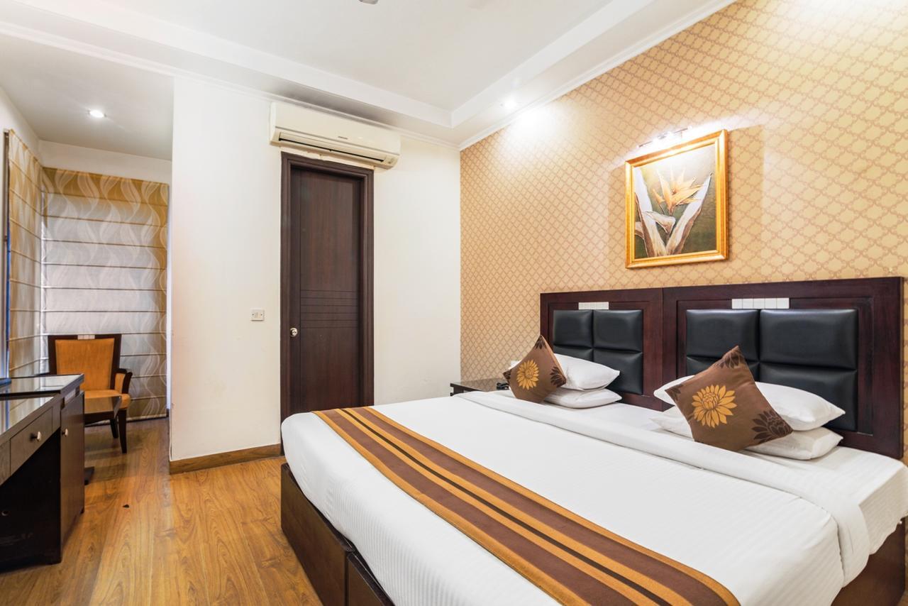 גורגאון Royal Residence Mg Road מראה חיצוני תמונה
