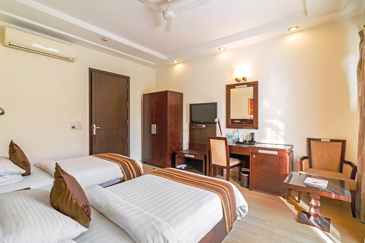 גורגאון Royal Residence Mg Road מראה חיצוני תמונה
