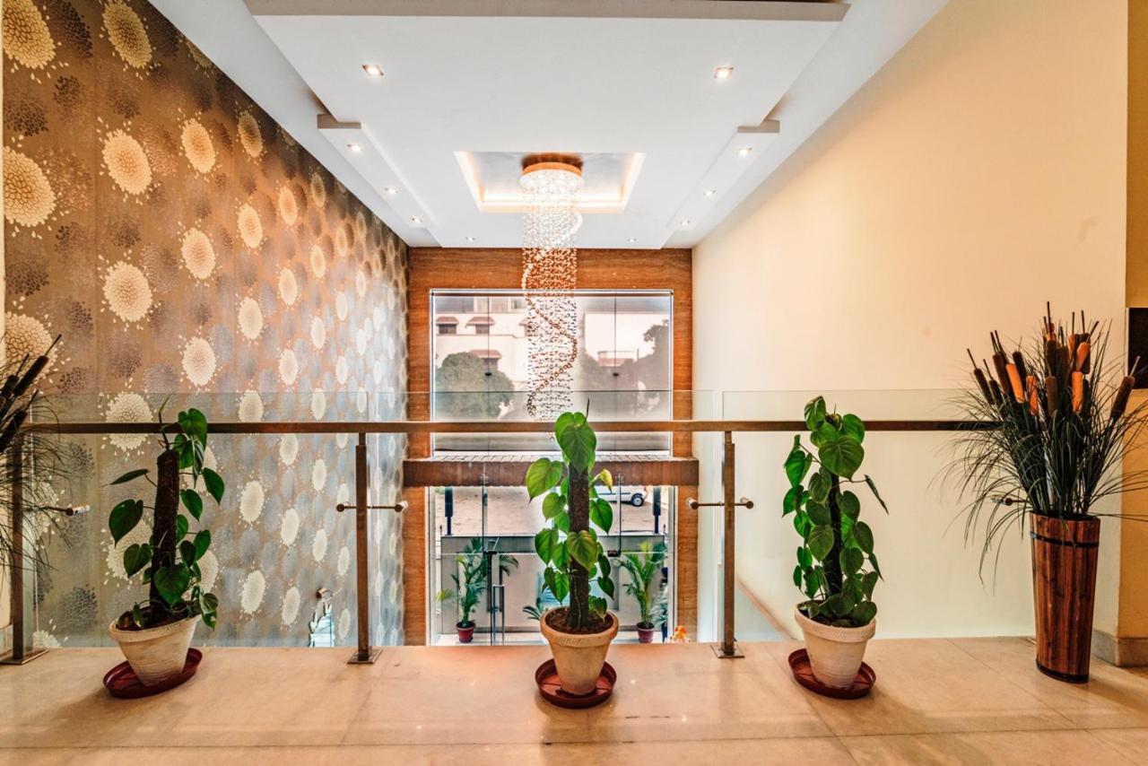 גורגאון Royal Residence Mg Road מראה חיצוני תמונה